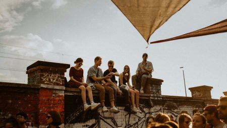 Цифрове покоління у стані перевантаження: «brain rot», залежність від соцмереж та ігор у контексті висновків ESPAD-2024